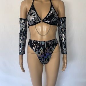 Four piece fire rave set
